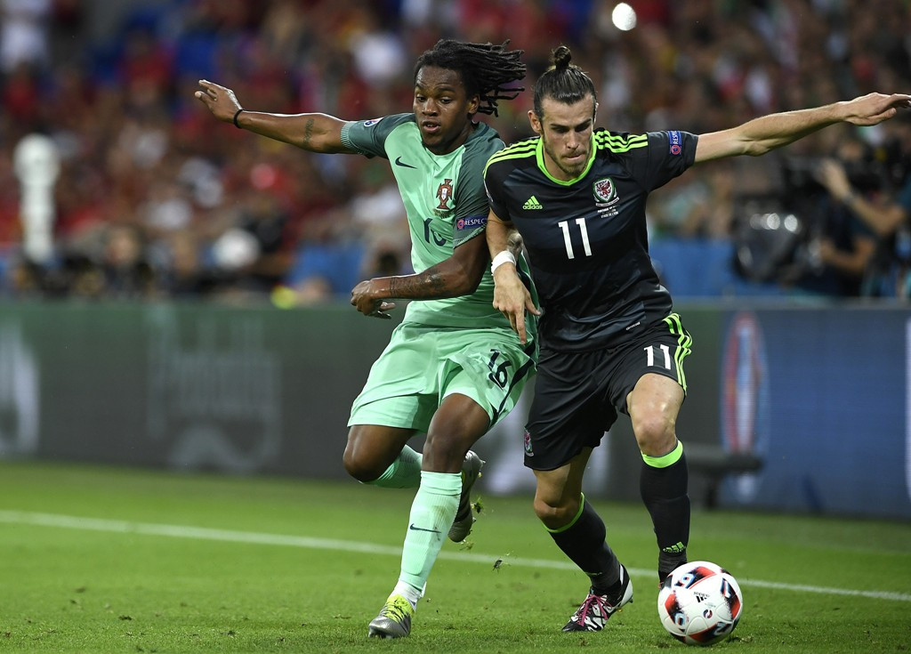 Suasana pertandingan Portugal vs Wales. (Foto: AFP/ Miguel Medina)