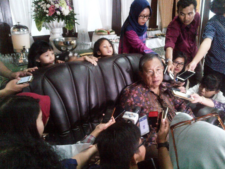 Makanan Wajib Menko Perekonomian di Hari Lebaran