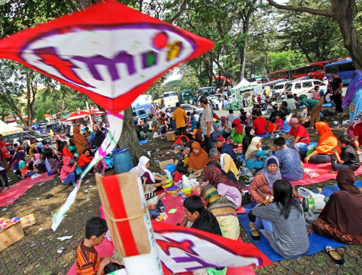 TMII Dipadati 30 Ribu Pengunjung