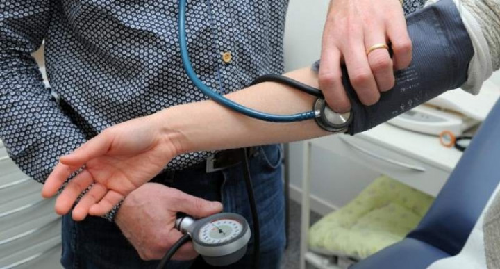 4 Tips to Check Blood Pressure at Home