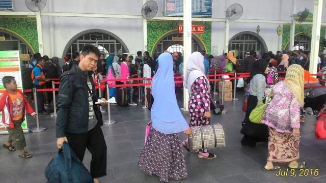 <i>Curhat</i> Mereka yang 'Terlambat' Mudik