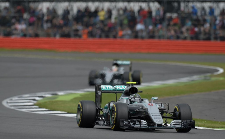 Hamilton <i>Start</i> Terdepan di GP Inggris