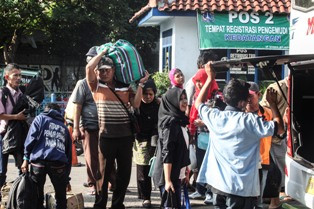 Malam ini 38 Ribu Pemudik Tiba di Jakarta Lewat Kampung Rambutan