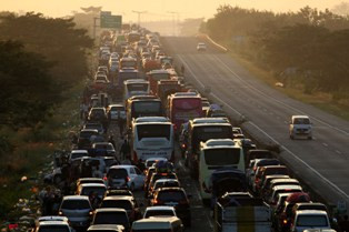 Korban Jiwa Jatuh saat Mudik, Menkopolhukam dan Mendagri Minta Maaf