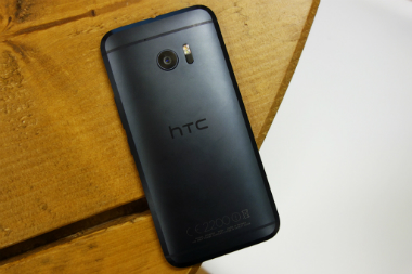 HTC akan Luncurkan Versi Terjangkau dari HTC 10, Desire 10