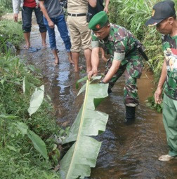 Mayat Bayi Hangus Terbakar Matahari Ditemukan di Sungai Tuk Jambu
