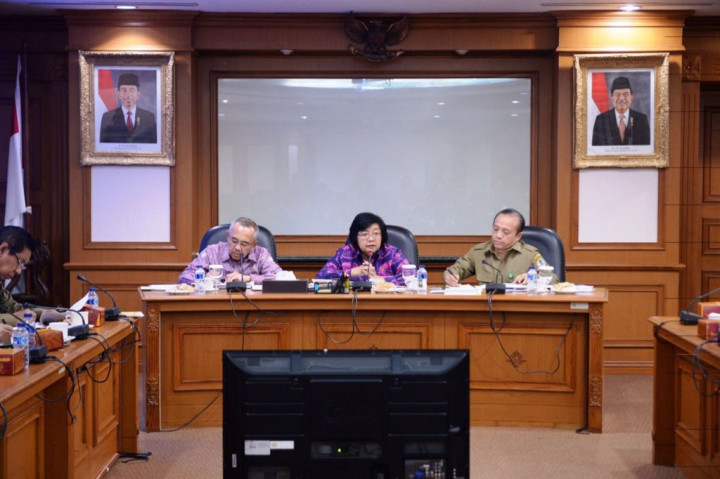 Perdana, Peringatan Hari Lingkungan Hidup di Luar Jawa