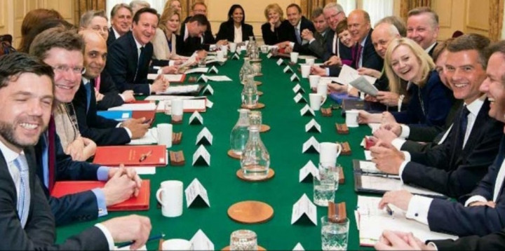 Cameron Pimpin Rapat Kabinet Terakhir sebagai PM Inggris