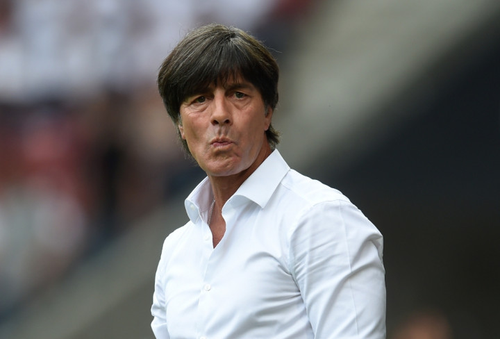 Loew Bertahan di Timnas Jerman