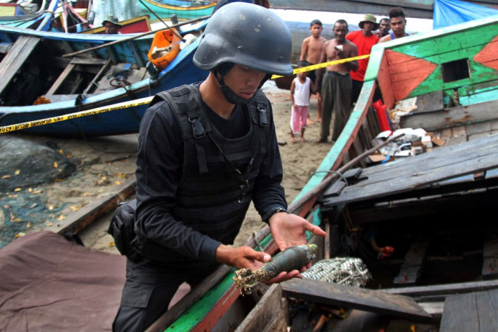 Diotak-atik Siswa SMP, Bom Bekas Konflik Aceh Meledak