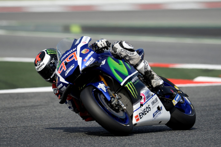 Lorenzo Terjatuh saat Latihan Bebas Pertama