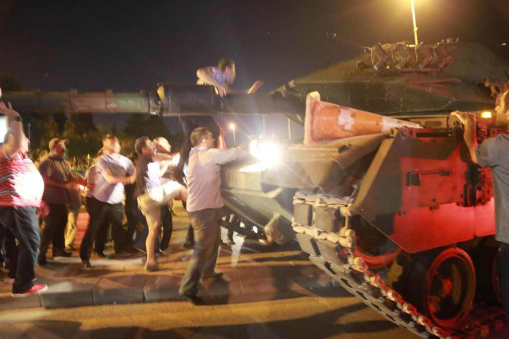 5 Jenderal, 29 Kolonel Dibebastugas Usai Kudeta Turki