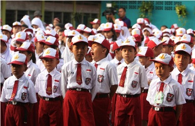 <i>Kami Mengantar Supaya Tahu Lingkungan Anak Sekolah</i>