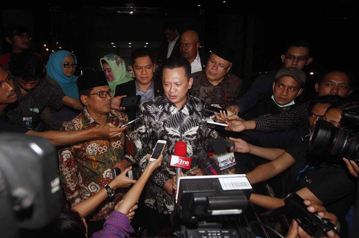 Ketua Komisi III Laporkan Tiga Bingkisan Lebaran ke KPK