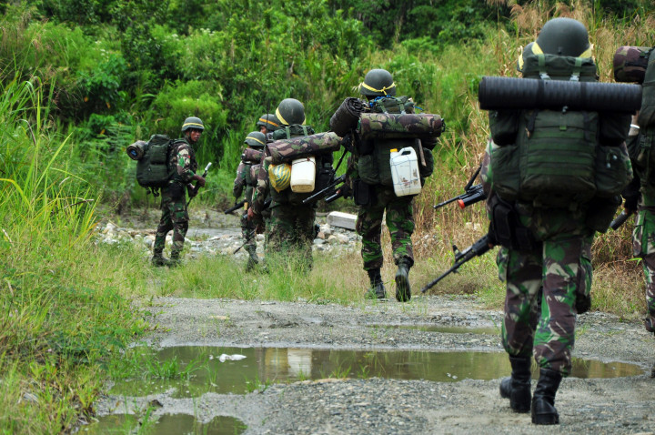Tim Masih Evakuasi Jenazah Diduga Santoso