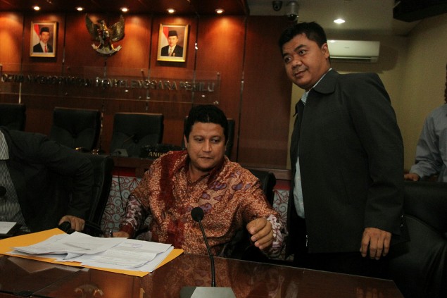 KPU head Juri Ardiantoro (left) (Photo:MI/Arya Manggala)