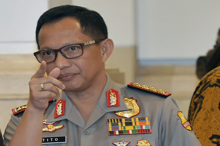 Basri, Teman Santoso, Lolos dari Sergapan