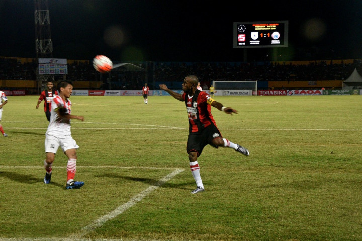 Pelatih Persib Menyoroti Produktivitas Gol Persipura