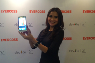 Evercoss Elevate Y2 Power Usung Baterai 6.200 mAh