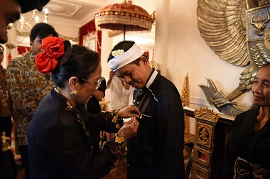 Kang Dedi Diganjar Penghargaan 'Pemimpin Teladan Demokrasi'