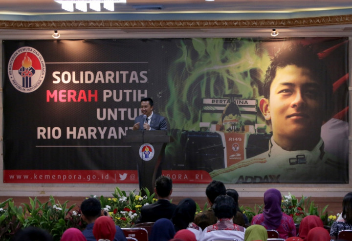 Menpora Sudah 'Angkat Tangan' untuk Membantu Rio Haryanto