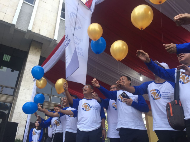 Rayakan Usia Emas, Kemenko Perekonomian Gelar <i>Funwalk</i>