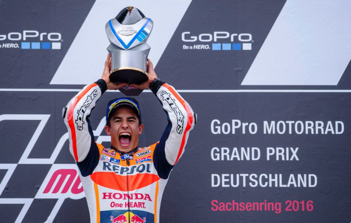 Rossi & Lorenzo Butuh Keberuntungan untuk Gagalkan Marquez Juara