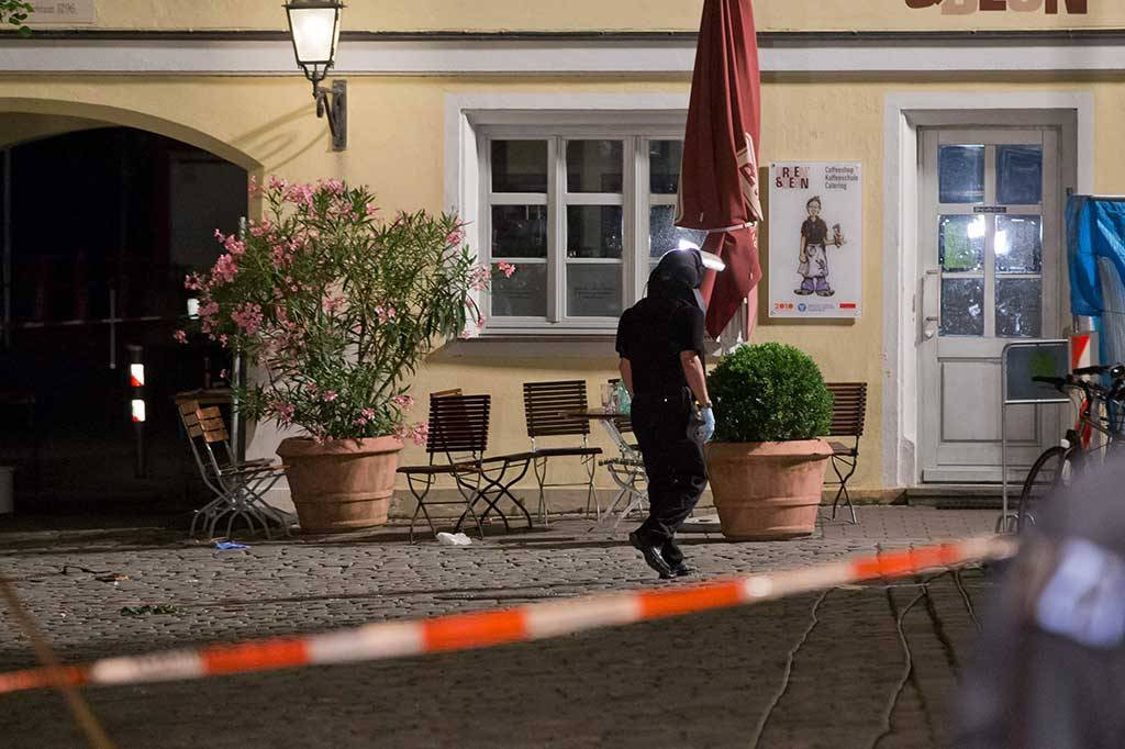Setu ledakan terjadi di area bar di Kota Ansback, Jerman, Minggu (24/7/2016) malam waktu setempat, menyebabkan satu orang tewas dan 12 lainnya terluka. AFP.
