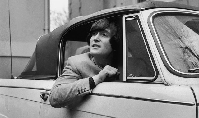 Mobil Klasik John Lennon Dilelang