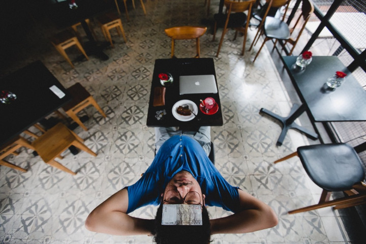 Singel Terbaru Kunto Aji Kisahkan Dilema Finansial Kelas Menengah