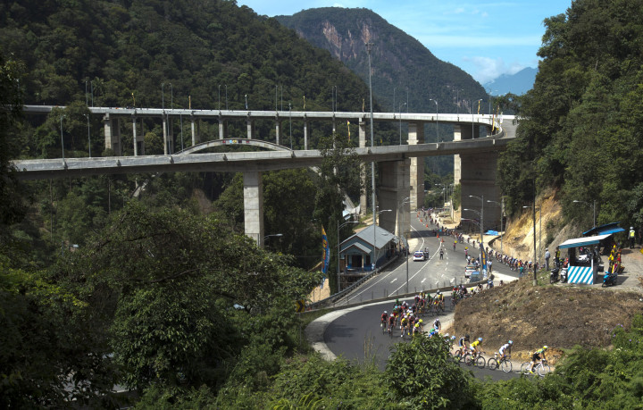 Menpar Luncurkan Tour de Singkarak 2016