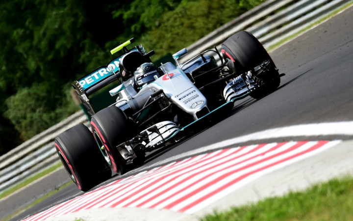 Rosberg Tercepat di Sesi Latihan Pertama