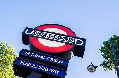 Pria Tewas Ditusuk Pisau di Luar Stasiun London