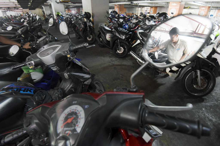 Pemprov DKI Ambil Alih Pengelolaan Parkir 15 Pasar