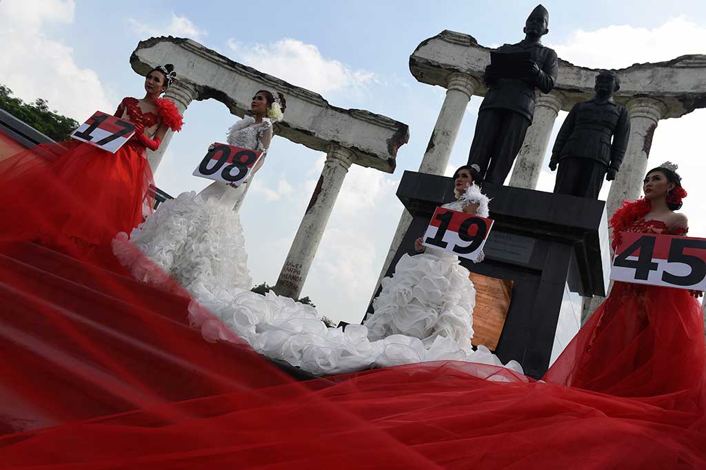 Jelang HUT RI, Desainer Gelar Peragaan Busana 'Cinta Indonesia'