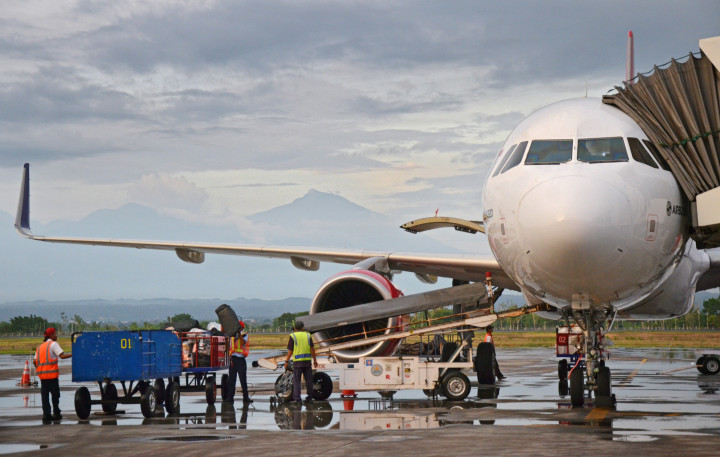 Erupsi Rinjani Reda, Bandara Lombok Kembali Dibuka
