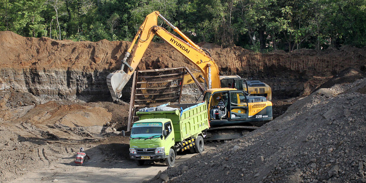 Tambang Terpuruk, Astra Kurangi Ekspansi di Alat Berat