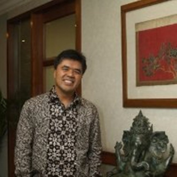 Perlambatan Ekonomi Pukul Bisnis Industri Perusahaan Pembiayaan