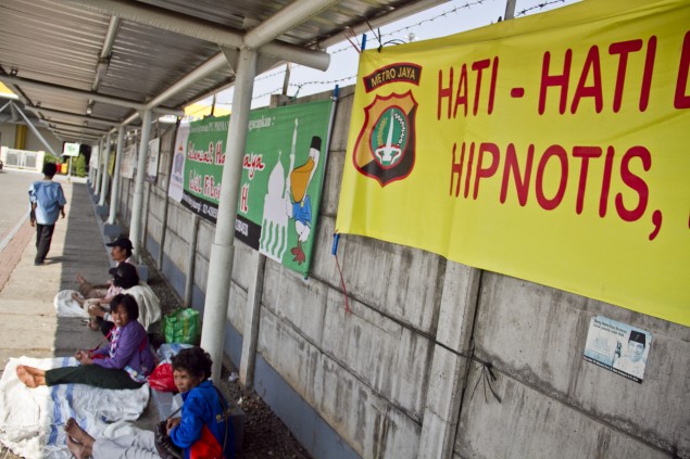 Pensiunan PNS Raib Rp320 juta Dihipnotis Warga Singapura