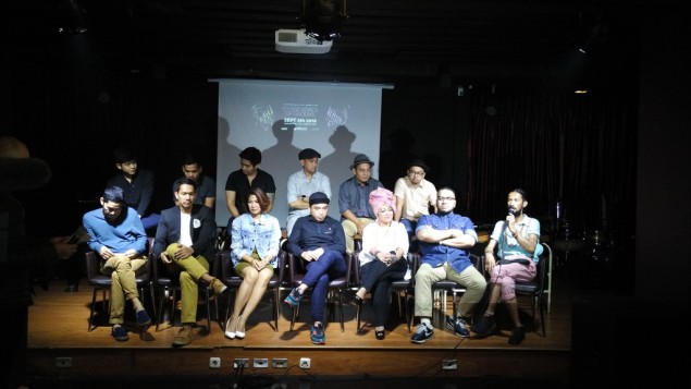 Coba Katakan Dengan Cinta, Singel Kolaborasi Maliq & D'Essentials dan The Groove