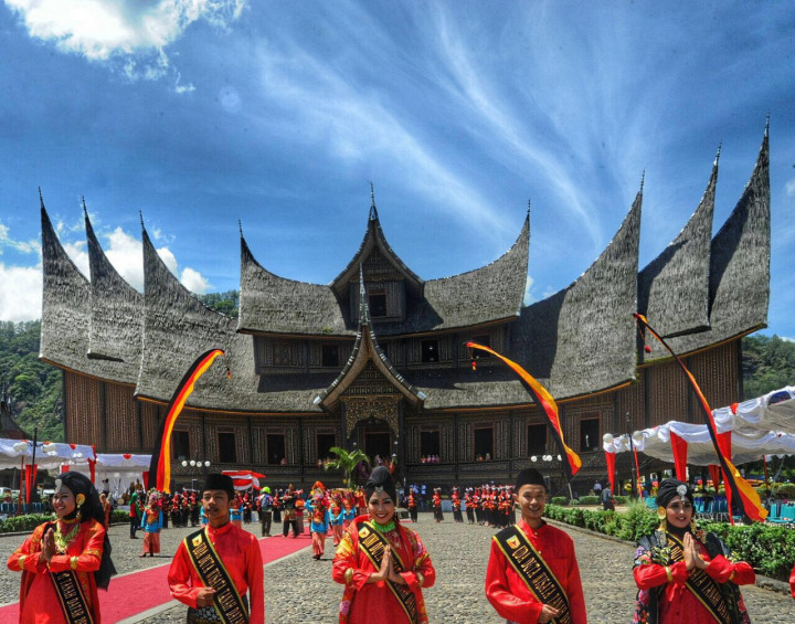 Kostum Indonesia Curi Perhatian di Olimpiade Rio de Janeiro