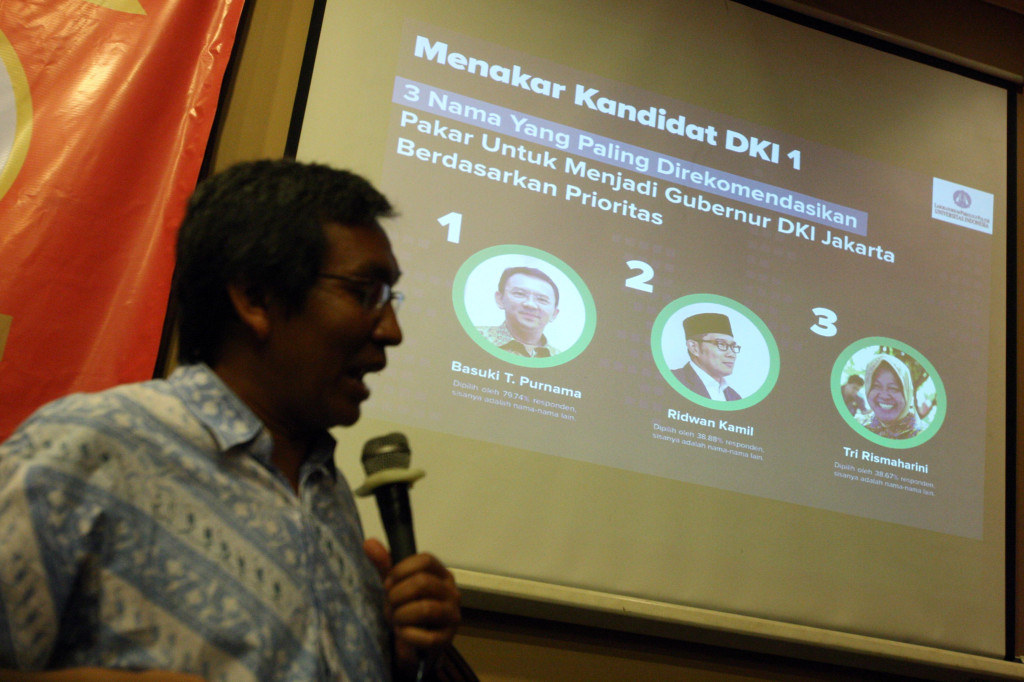  Ketua LPP UI Hamdi Muluk memaparkan hasil survei 'Menakar Kandidat DKI 1' di Jakarta, Senin 1 Agustus 2016. Foto: MI/Adam Dwi