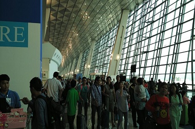 Hari Pertama Terminal Ultimate, Penerbangan Tujuan Denpasar 'Delay' Sejam