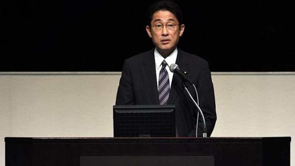 Menlu Jepang Fumio Kishida lontarkan protes ke Tiongkok (Foto: AFP)