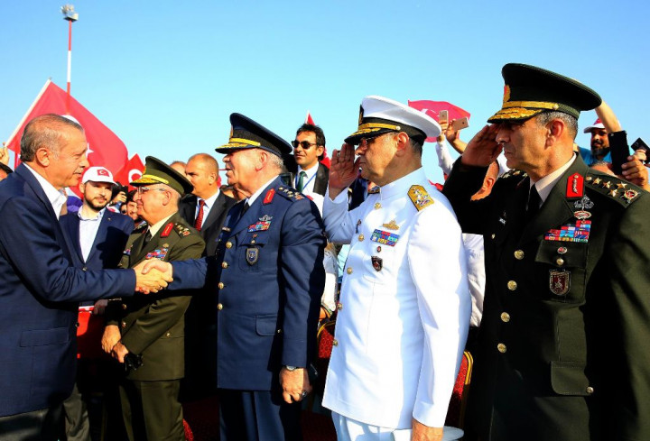 Seorang Perwira Militer Turki Minta Suaka di Amerika Serikat