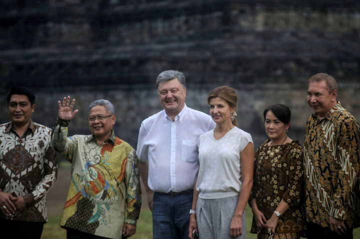 Presiden Ukraina Petro Poroschenko Selfie di Borobudur