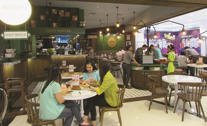 Bersantap di Kantor Pos