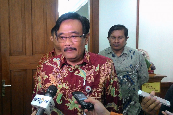 Djarot Sebut Risma tak Ada Urusan <i>Nyagub</i>