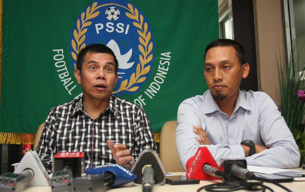 Hinca Panjaitan (Kiri) (Foto: Antara/Reno Esnir)