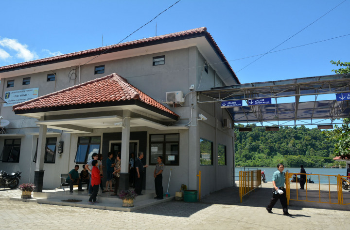 Tim BNN Menyeberang ke Pulau Nusakambangan